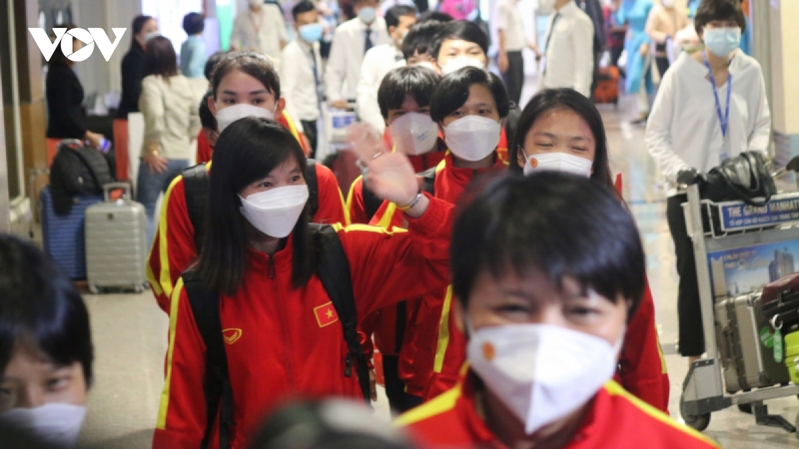 National women footballers warmly welcomed in HCM City